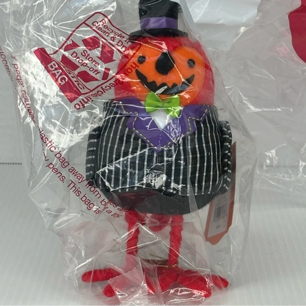 Target NWT 2024 Hyde and Eek Halloween Bird “Gourdon” Featherly Friends